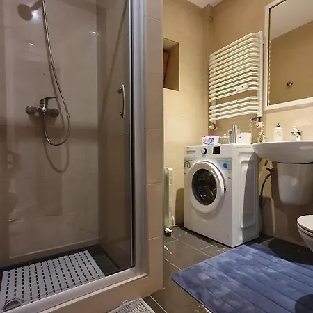 L-2 Center O&p Apartfamily Krakkó
